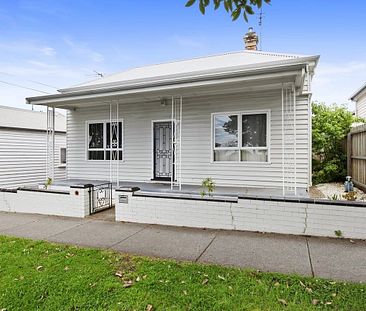 4 Bourke Crescent, Geelong - Photo 1