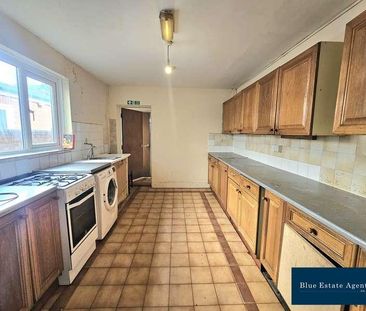 Townsend Road, Southall, UB1 - Photo 1