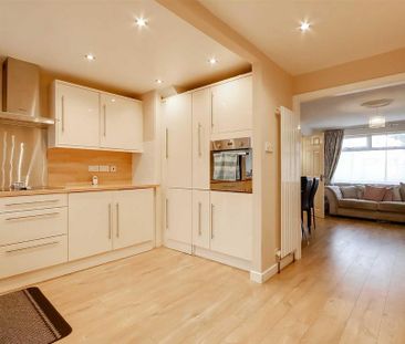 3 bedroom terraced house to rent - Photo 4