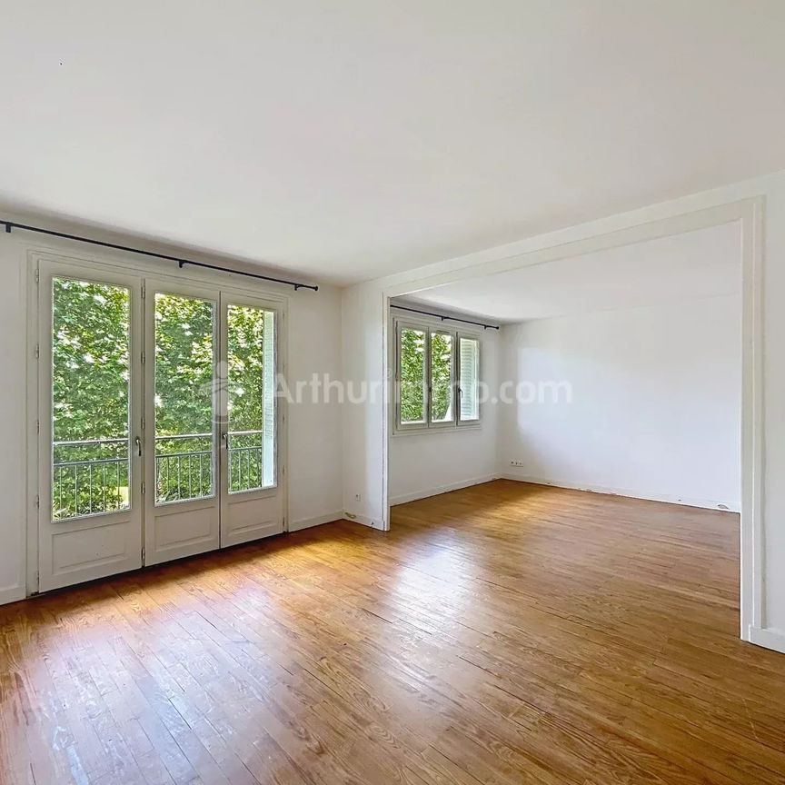 Location Appartement 3 pièces 92m² CHAMALIERES 63400 - Photo 1