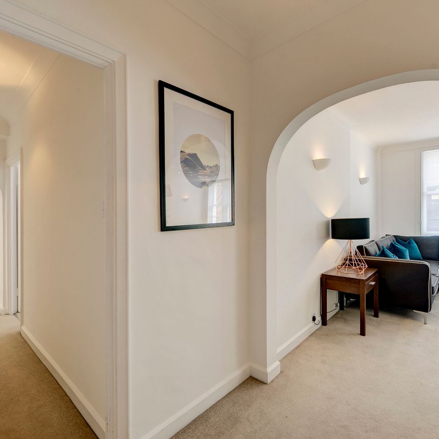 Two Bedroom Luxury Apartment – Hill Street, Mayfair, W1J 5NA - Photo 1