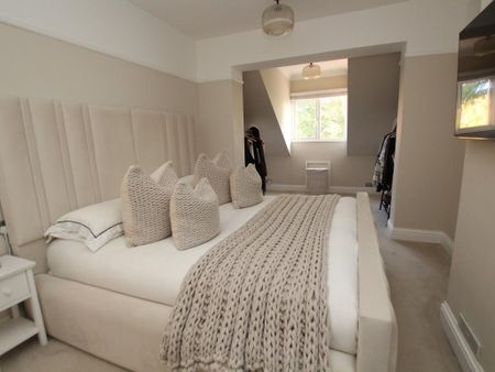 3 bedroom semi-detached house to rent - Photo 3