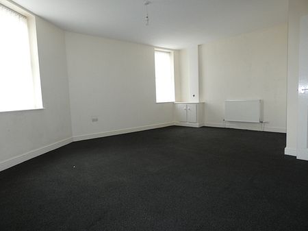 Tyldesley Road flat D - Photo 2