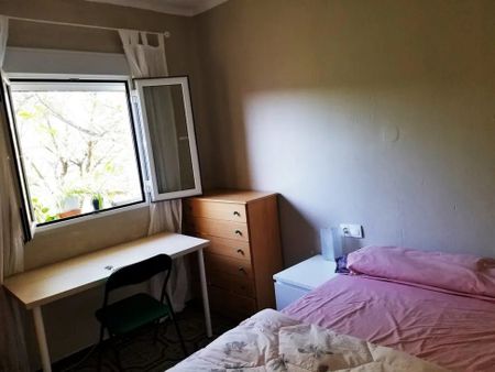 Calle Navío Argos, Sevilla, Andalusia 41006 - Photo 3