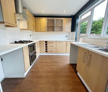 3 Bedroom Terraced To Let - Photo 5