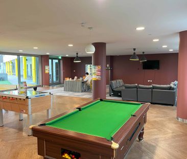 Large Highest Double Ensuite - Photo 3