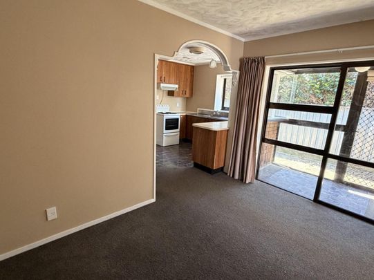 Little brick beauty on North Street! - Photo 1