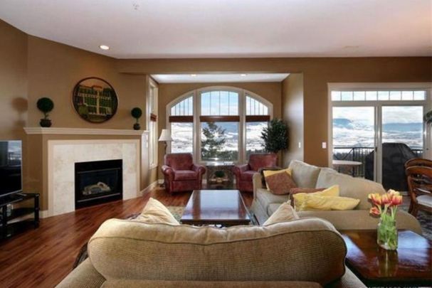 Bellasera Townhome – Flexible Lease Term - Photo 1