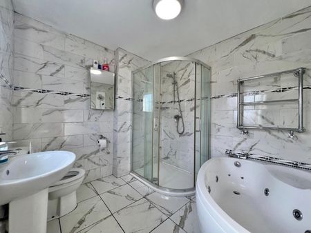 3 bedroom House To Let - Photo 4