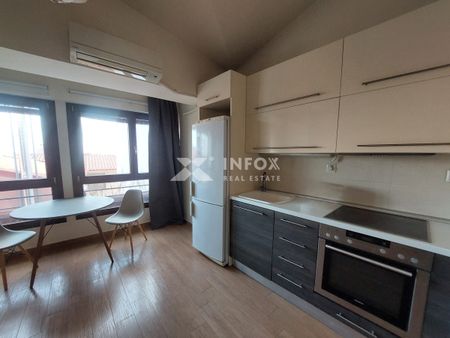 Φωτεινή και ανεξάρτητη κατοικία στην Άνω Πόλη - Φωτογραφία 3