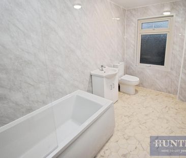 2 bedroom House To Let Total Size: 937 SQ FT - Photo 6