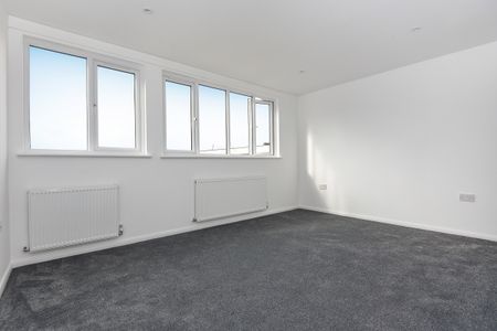 Knighton Park Road, London, SE26 - Photo 2