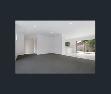 Modern Home in Quiet Location - Photo 3