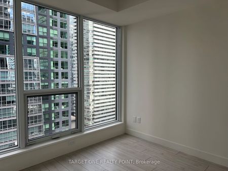 For Lease - 35 Mercer Street Unit# 2212, Toronto, Ontario - Photo 2