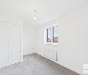 3 bedroom end of terrace house to rent - Photo 2