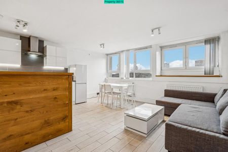 4 bedroom flat to rent - Photo 2