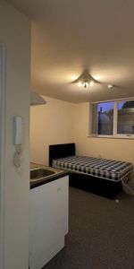 Studio to rent - Photo 4