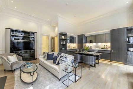 Ennismore Gardens, South Kensington, SW7 - Photo 2