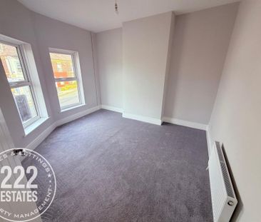 Folly Lane - Warrington - WA5 - Photo 3