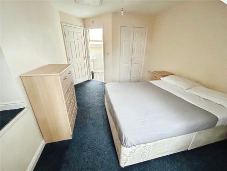 3 bedroom terraced house to rent - Photo 3