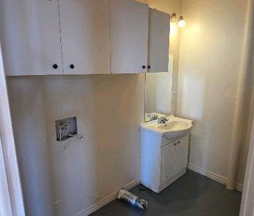 🏠 GRAND 4½ RÉNOVÉ — 2 CHAMBRES FERMÉES — SEPTEMBRE OFFERT - Photo 4