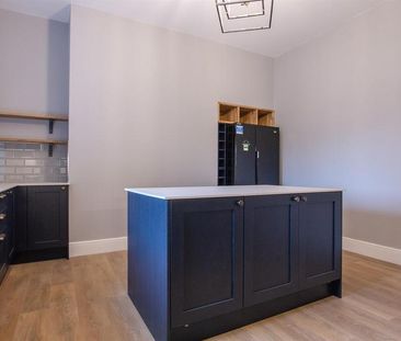 5 bedroom end of terrace house to rent - Photo 3