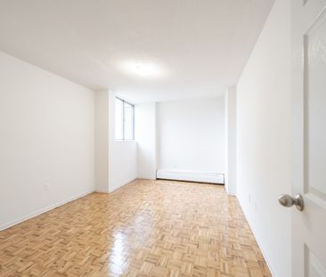 For Lease - 5 Glamorgan Avenue Unit# 313, Toronto, Ontario - Photo 2