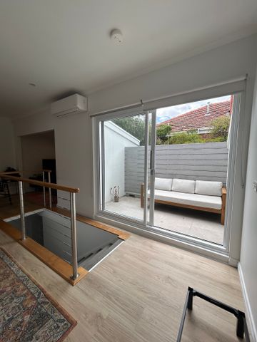 St Kilda East - Photo 2