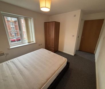 2 bedroom flat to rent - Photo 2