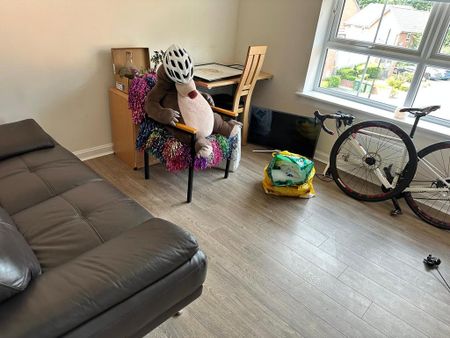 2 bedroom flat to rent - Photo 2