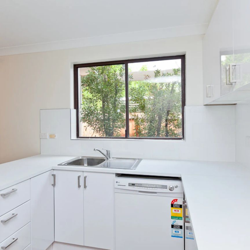 TOWNHOUSE, ONE OF 6! - Photo 1