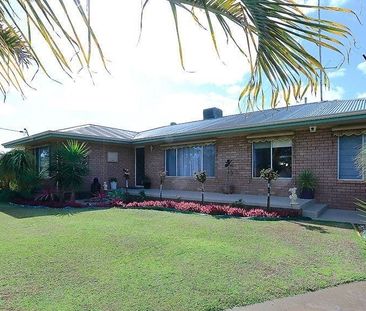 Family Home 4 x 2! - Photo 6