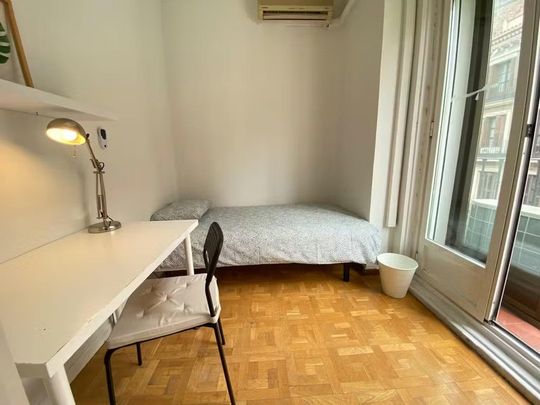 Calle del Carmen, Madrid, Community of Madrid 28013 - Foto 1