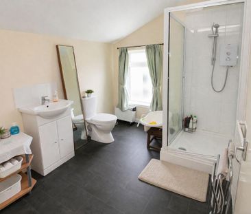 3 bedroom terraced house to rent - Photo 4