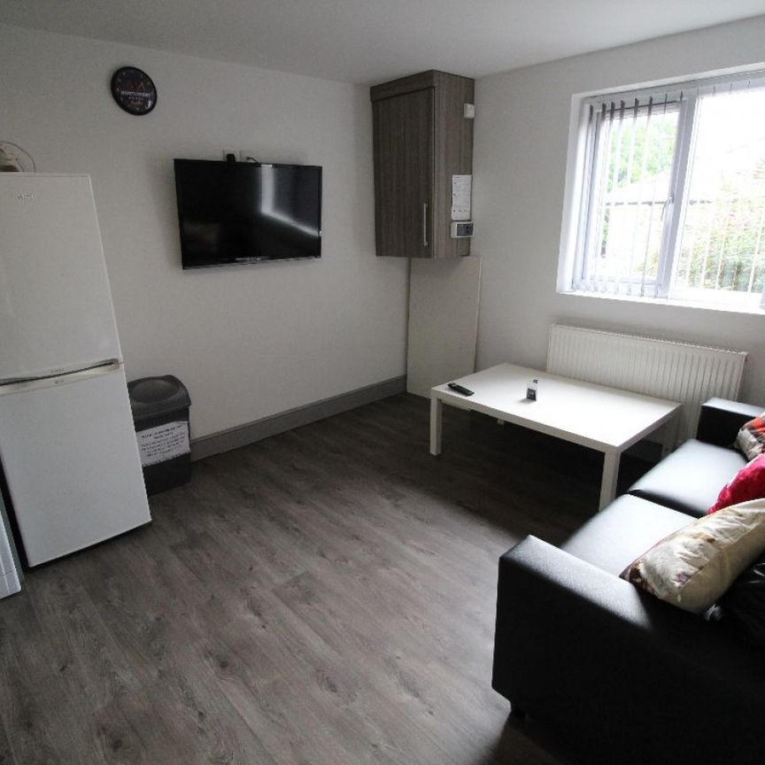 Marsh Lane Flat,, PRESTON, Lancashire PR1 8NL - Photo 1