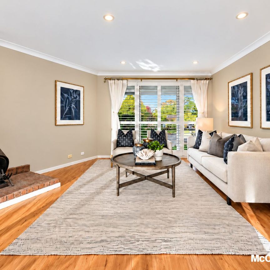 Spacious Family Home with Heated Swimming Pool & Solar Power - Photo 1