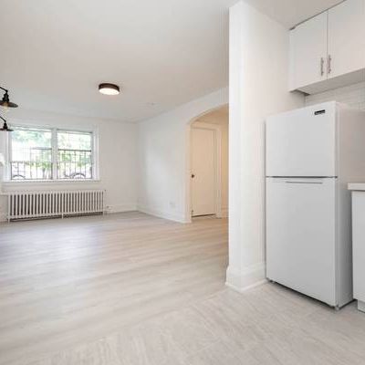 15 HUBBARD BLVD. #4 - RENOVATED STUDIO/1BATH, LAUNDRY, STEPS TO BEACH! - Photo 1