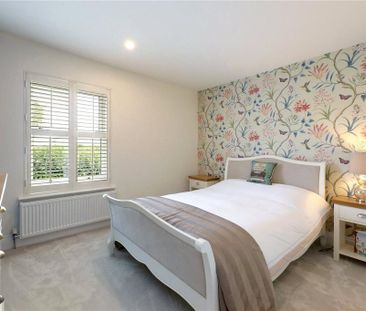 4 bedroom semi-detached house to rent - Photo 4