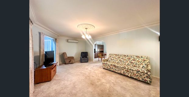 Easy Living in the Heart of Hillvue - Photo 1