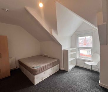 5 Bed Student Accommodation - Photo 3