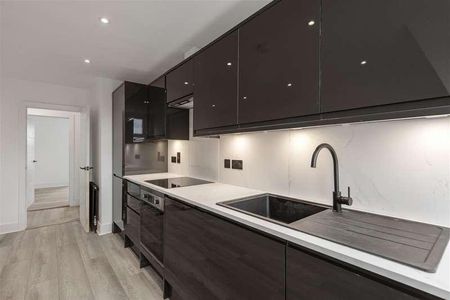 Norwood Road, London, SE27 - Photo 2