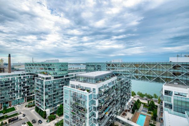 15 Queens Quay E #1601 - Photo 1