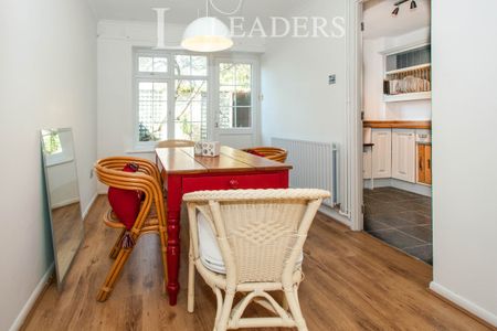 3 bedroom mid-terrace to rent Hulatt Road, Cambridge - Photo 5