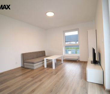 Pronájem bytu 1+kk v osobním vlastnictví 37 m², Praha 9 - Hloubětín - Fotografie 3
