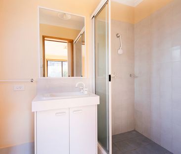 8B Lawley Street, Deakin ACT 2600 - House For Rent | Domain - Photo 2