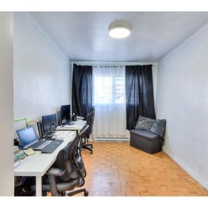 Maison Appartement 7 1/2 à louer St-Leonard / House for rent - Photo 2