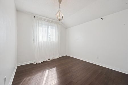 For Lease - 427 Bankside Crescent, Kitchener, Ontario - Photo 4