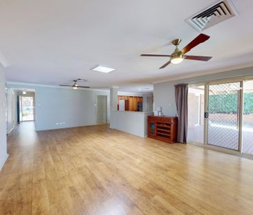 35 Leinster Circuit, Ashtonfield NSW 2323 - Photo 6