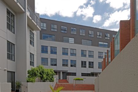 Hudson Brown - One Bedroom - Photo 3