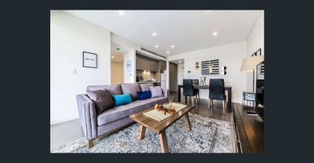 Newly furnished 1 bedroom plus study Apt with Stunning view - Photo 4